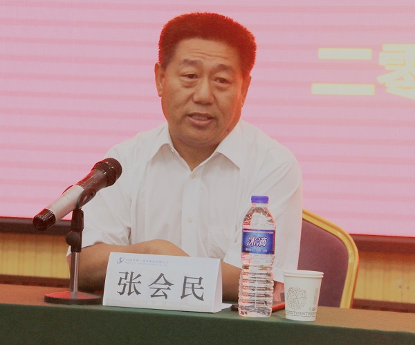 博鱼网页版_博鱼（中国）党委书记张会民对新员工提出希冀.jpg