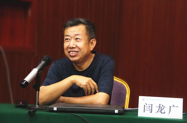 博鱼网页版_博鱼（中国）副总经理闫龙广告诫新员工要时刻树立安全意识.jpg