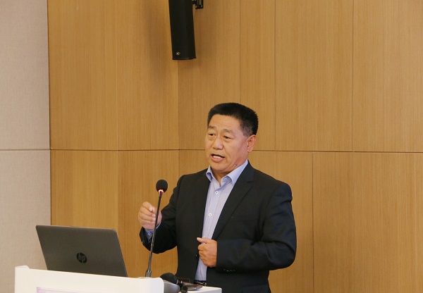 博鱼网页版_博鱼（中国）党委书记张会民从企业文化建设的角度作点评发言.jpg
