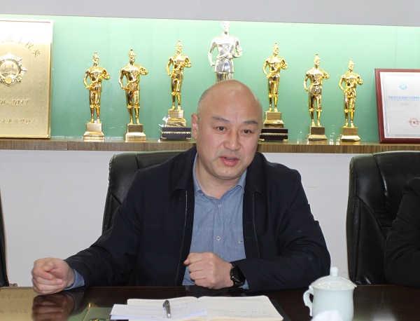 2.博鱼网页版_博鱼（中国）党委副书记贾向军介绍公司情况.JPG