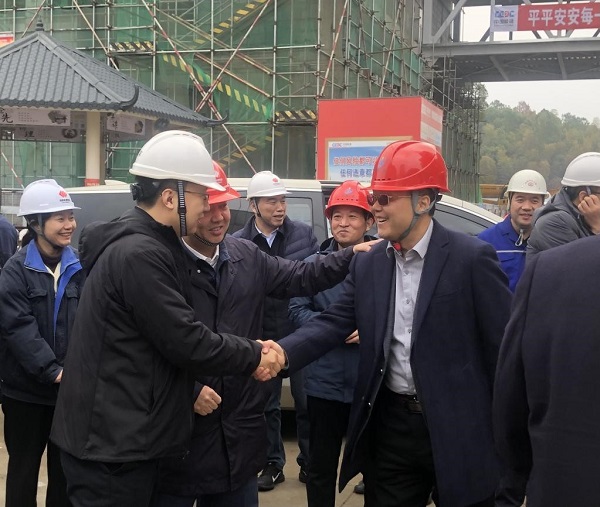 国家能源集团电力部副主任王强与博鱼网页版_博鱼（中国）董事、副总经理崔向军会晤.jpg
